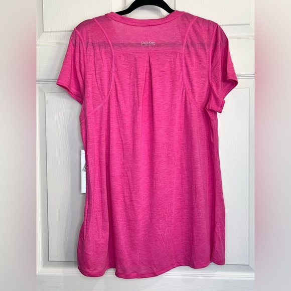 NWT Calvin Klein Women’s Pink short sleeved Tee - Size XL - Picture 6 of 7